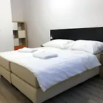 Valentine\'S National Museum Apartments